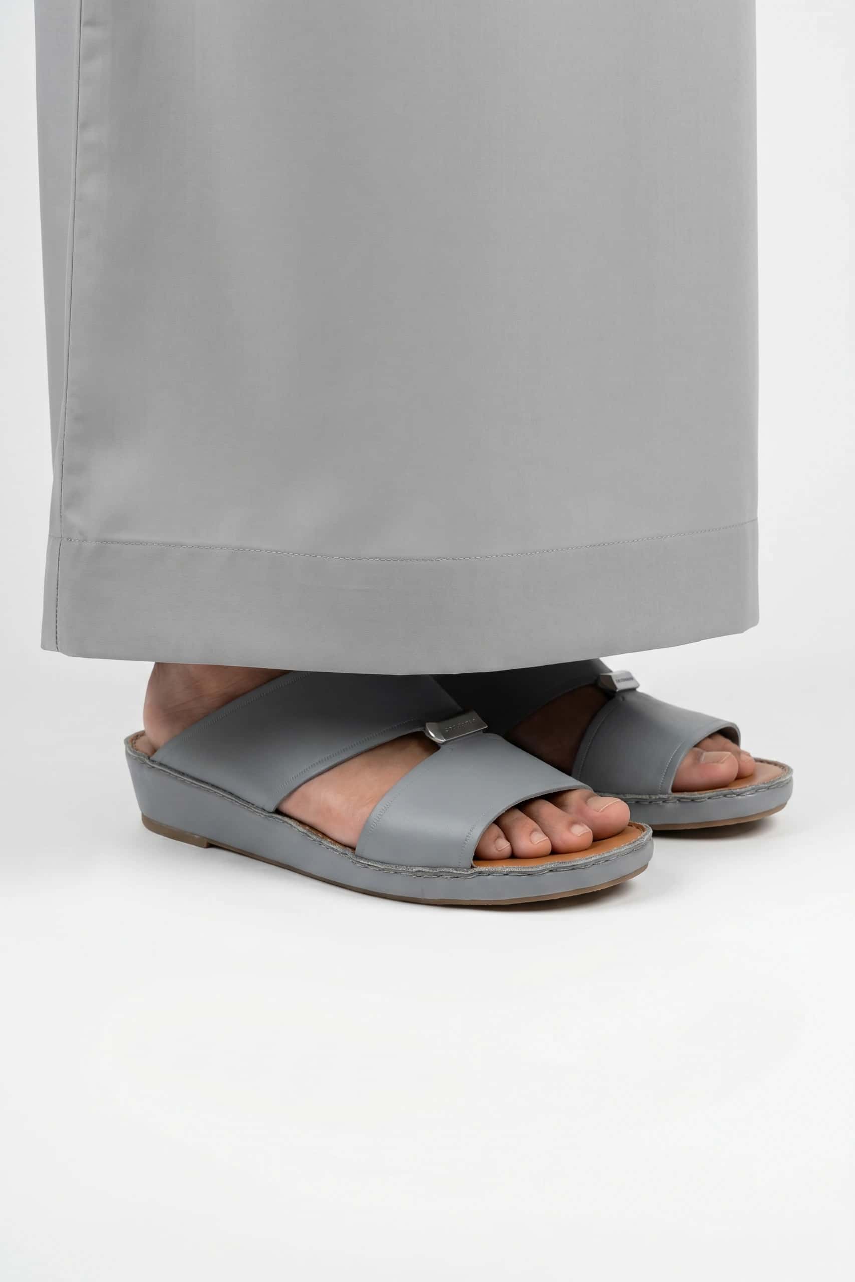 Neutral Stone Kids Thobe 4