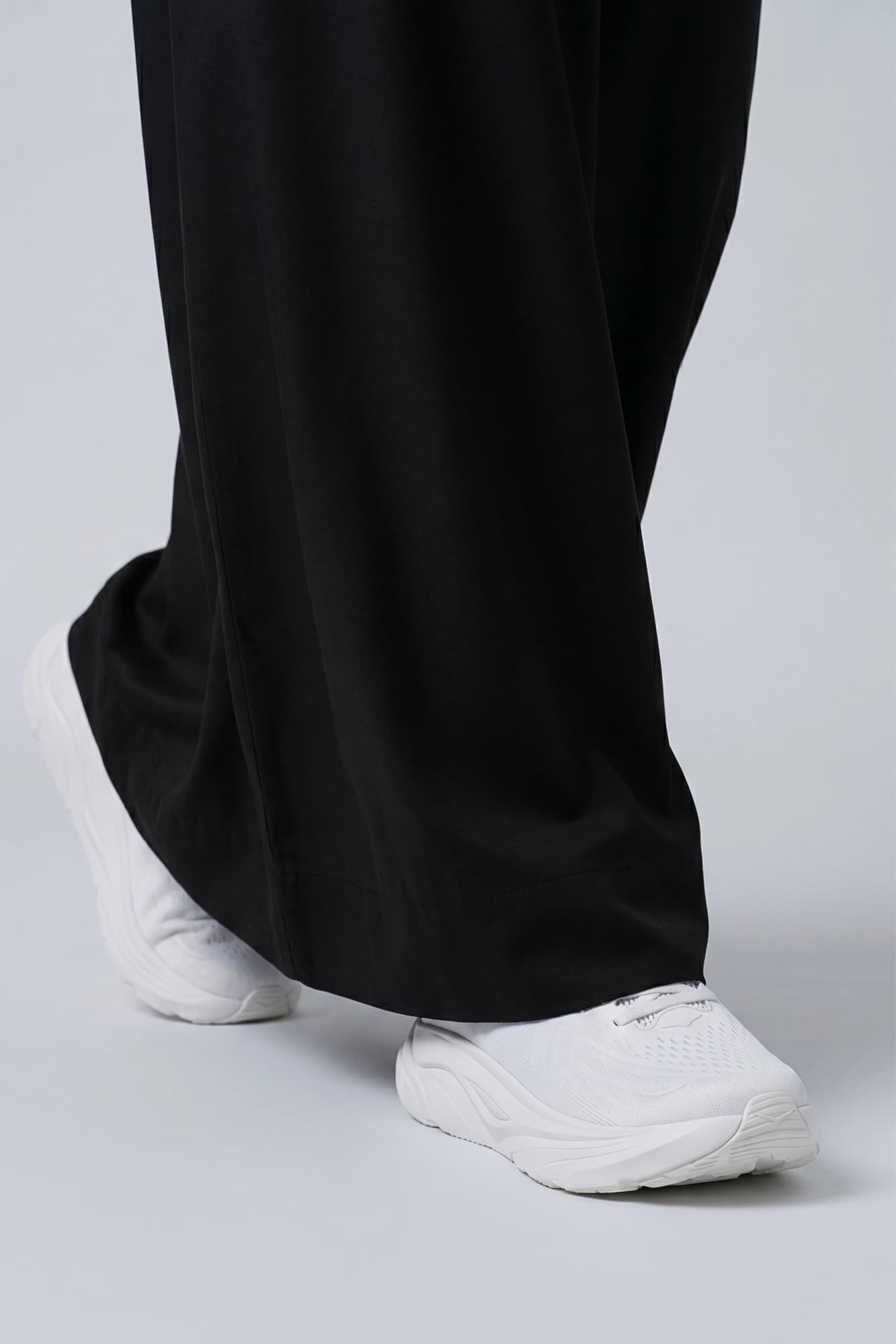 Black Qatari Thobe - Premium Spun Polyester