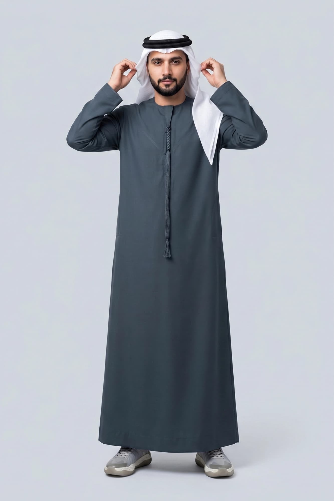 Charcoal Grey Emirati Thobe - China Wool