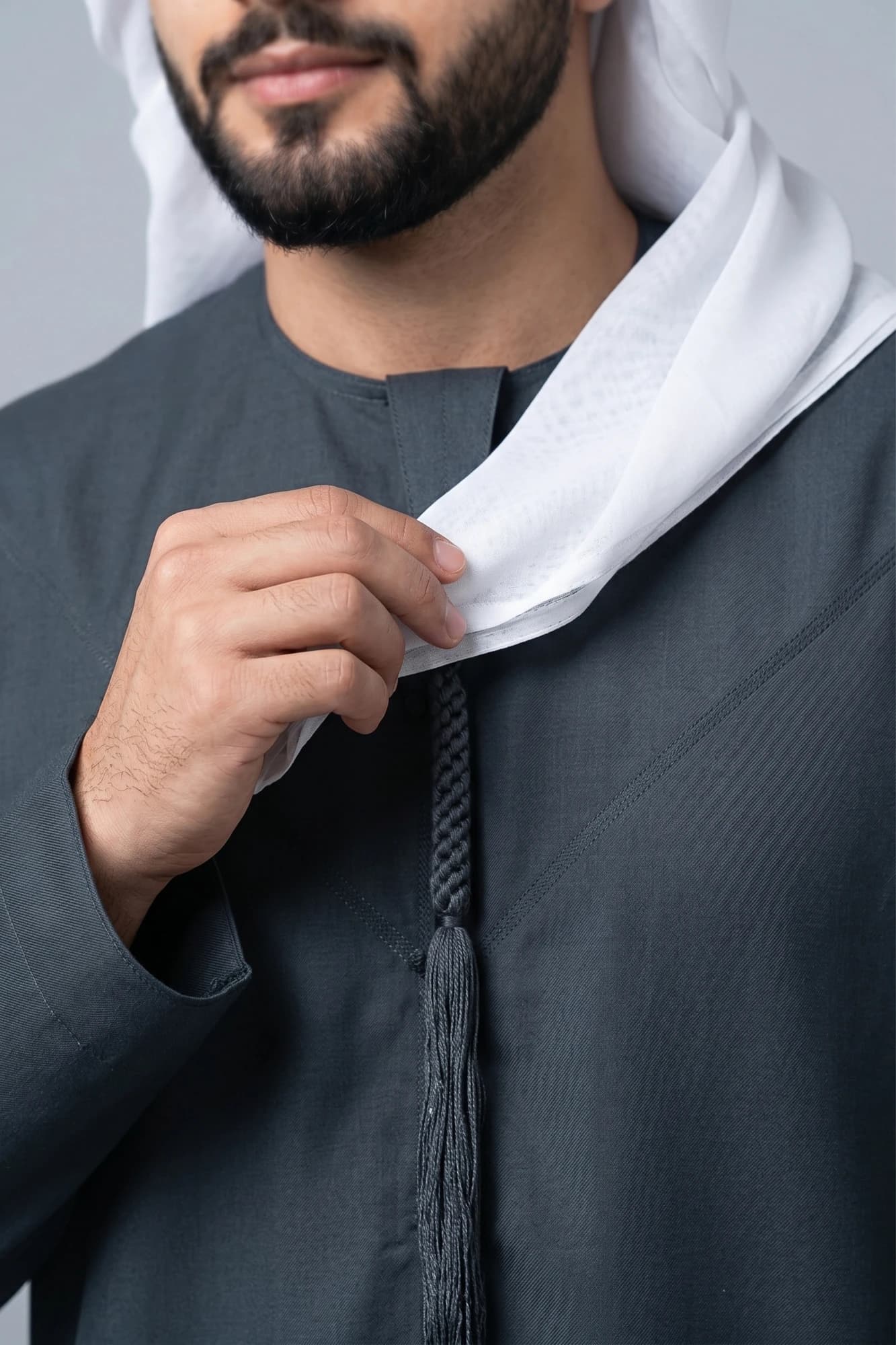 Charcoal Grey Emirati Thobe - China Wool