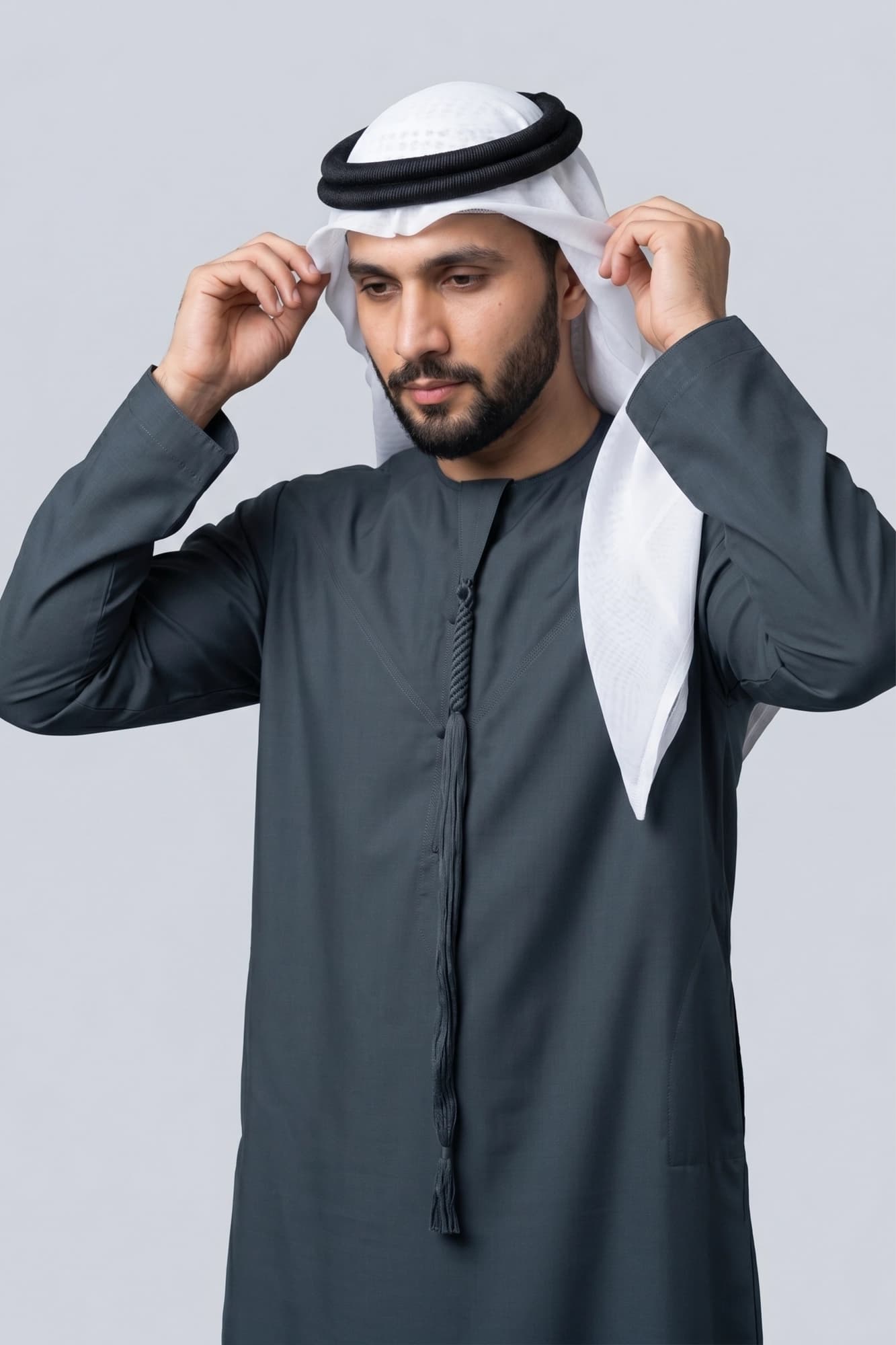 Charcoal Grey Emirati Thobe - China Wool
