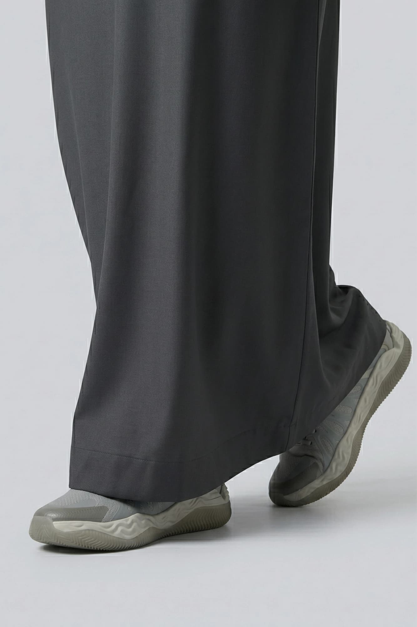 Dark Steel Gray Omani Thobe