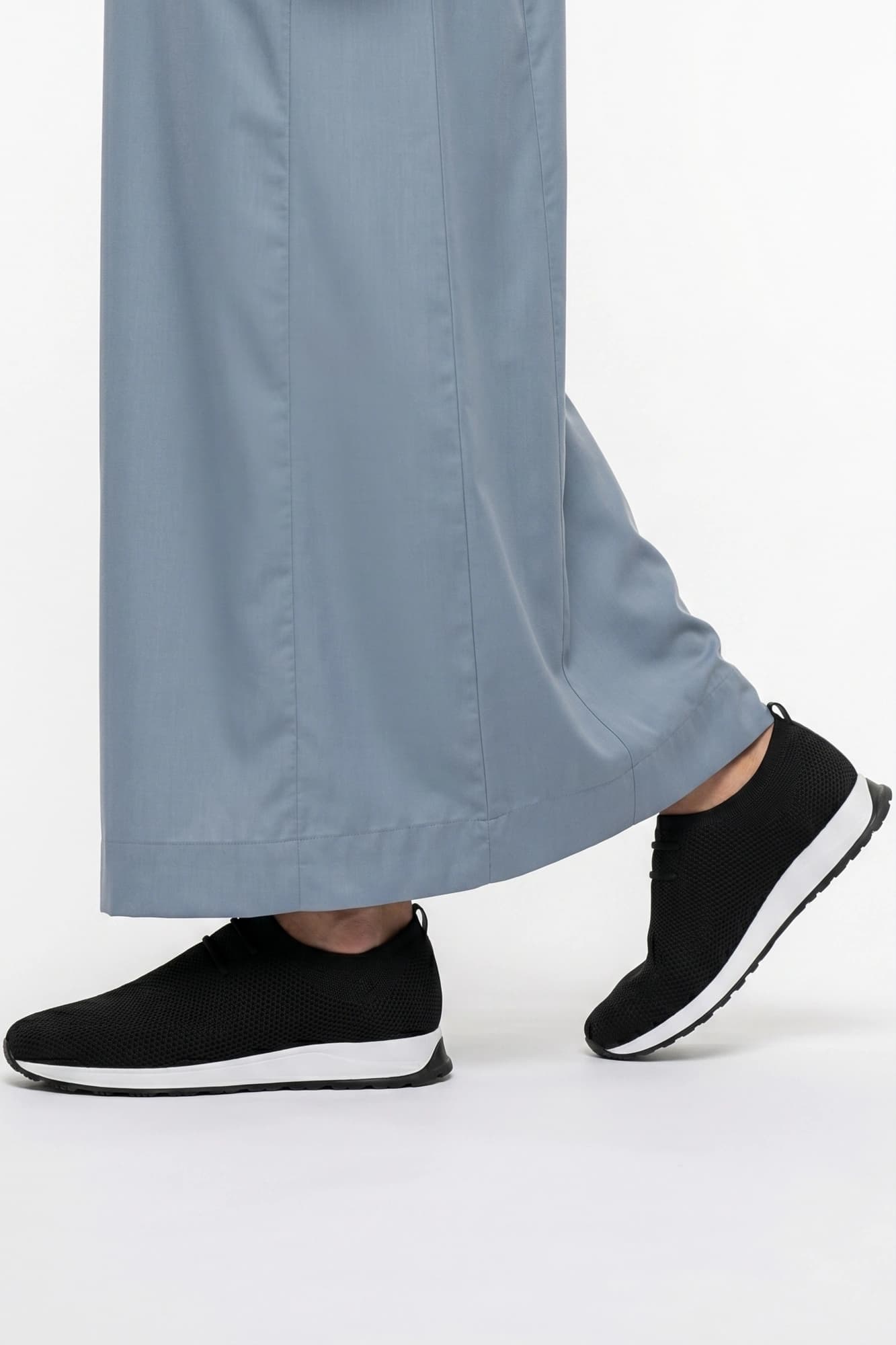 Misty Blue Saudi Zip Thobe - China Wool
