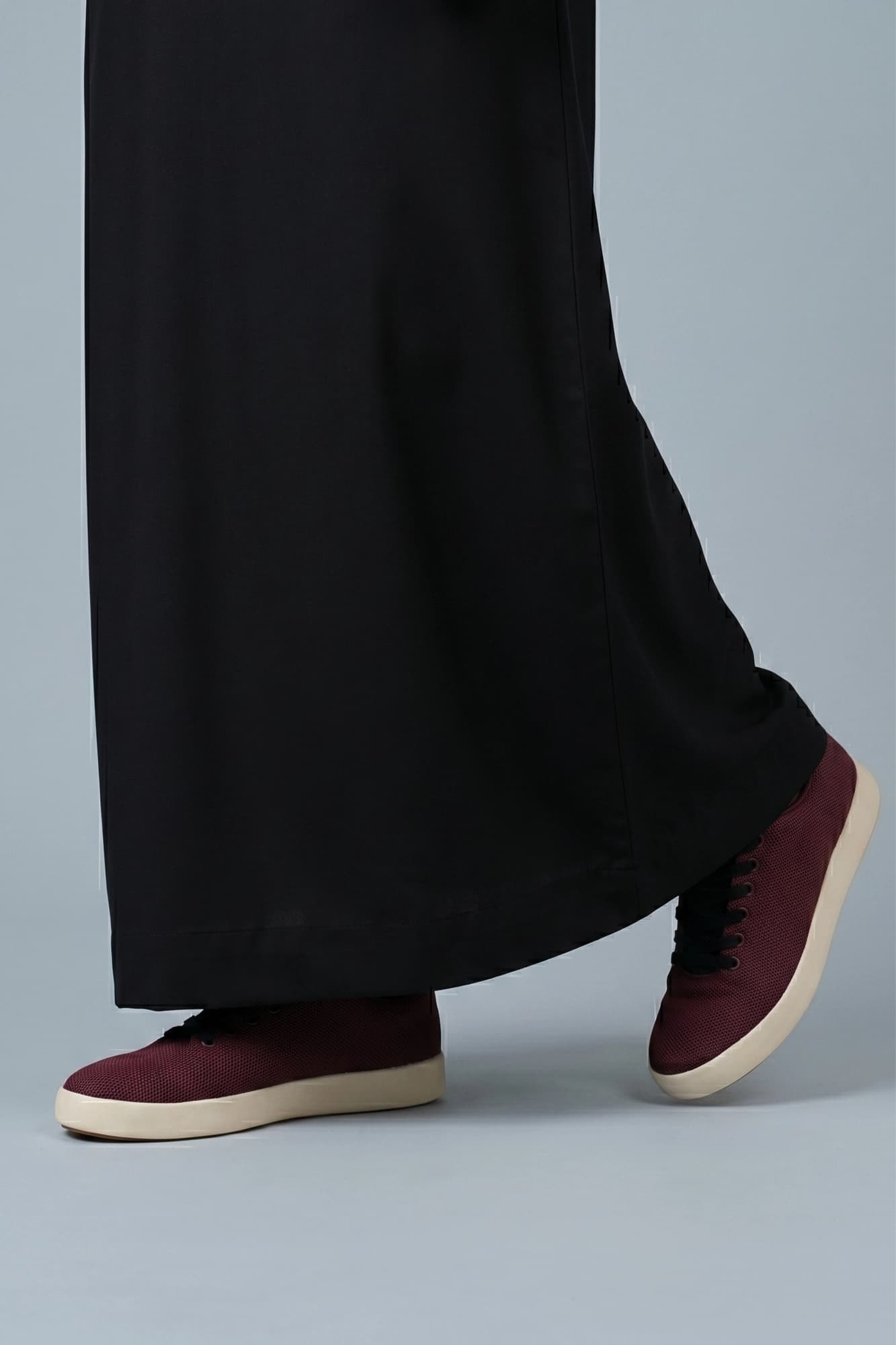 Black Emirati Thobe - China Wool