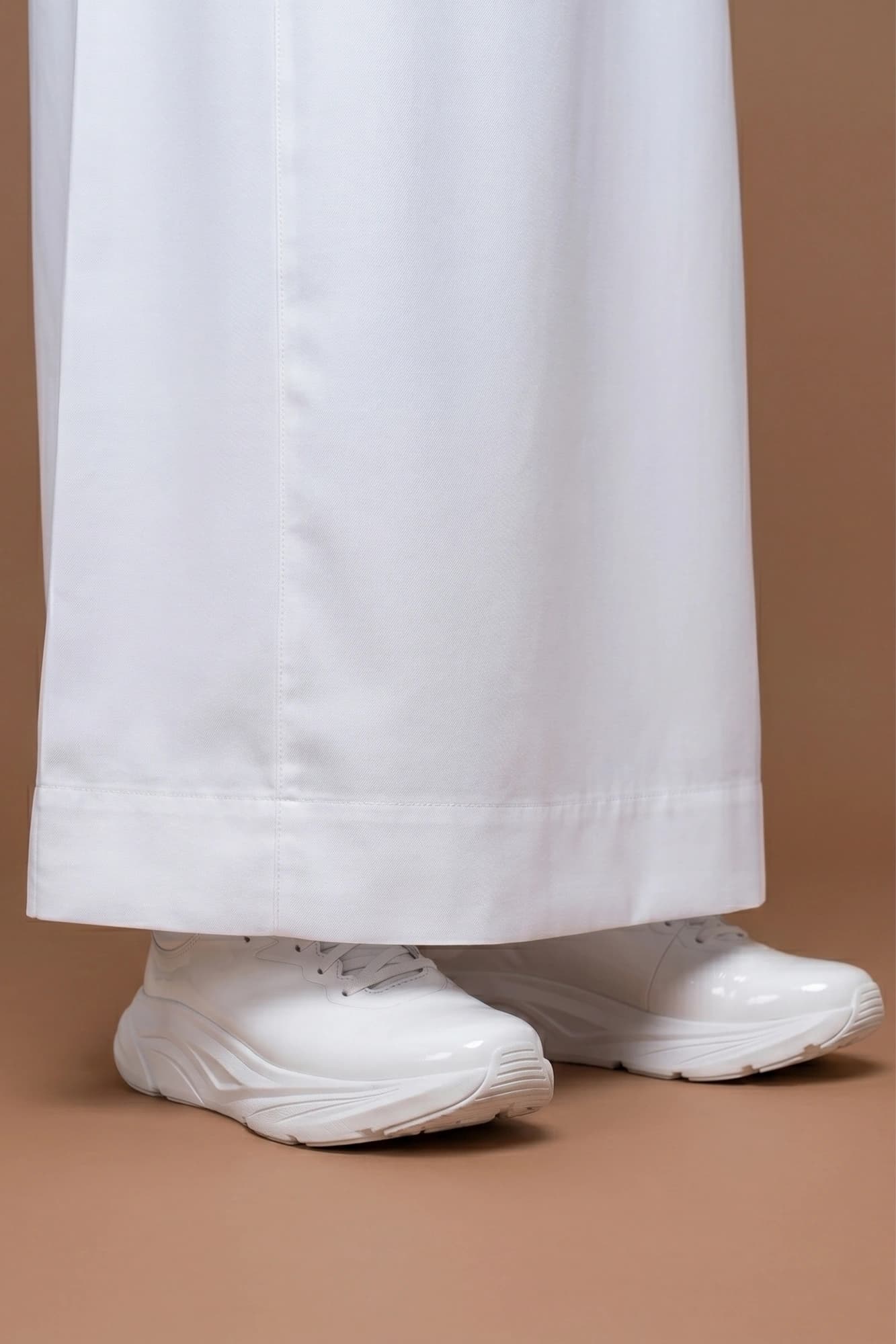 White Kuwaiti Thobe - China Wool